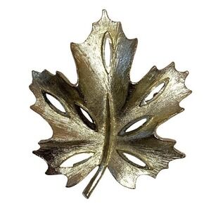Vintage Gold Tone Maple Leaf Brooch Pin‎ Art Nouveau Style Signed BSK